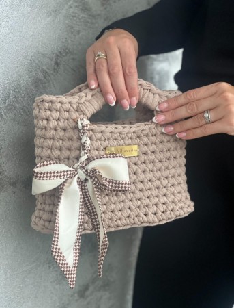 Håndlaget Heklet Veske by VillaVed 